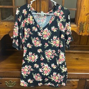 NWOT Honeyme blouse size medium